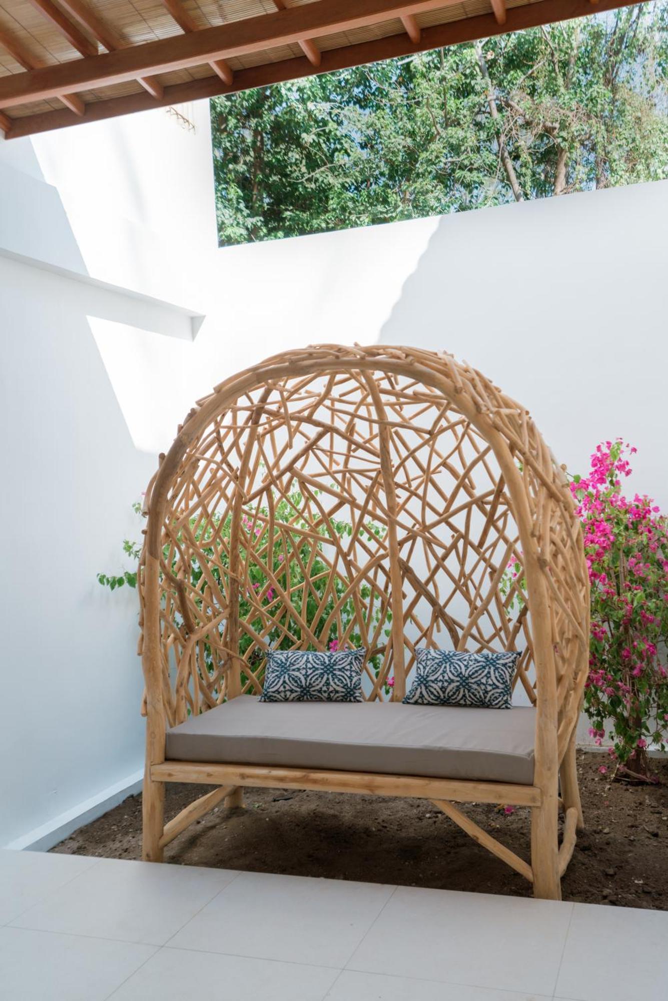 The Gili Beach Resort Τζίλι Τραγουανγκάν Εξωτερικό φωτογραφία